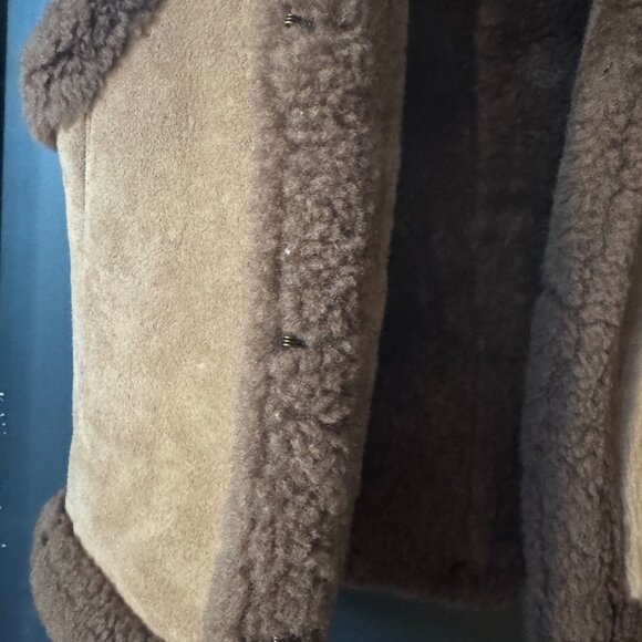 Stunning Vintage Shearling Vest - Picture 2 of 7